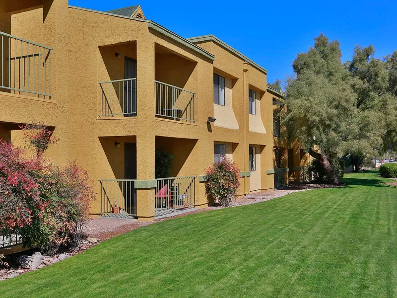 Silverado Apartments exterior view 3