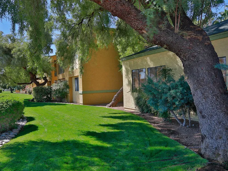 Silverado Apartments exterior view 9